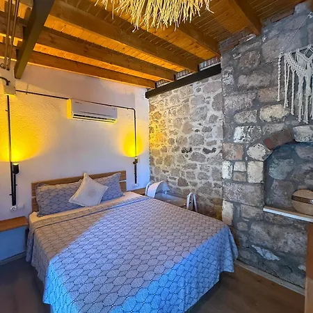 Stone Retreat In Kuecuekkoey Rum i privatbostad *