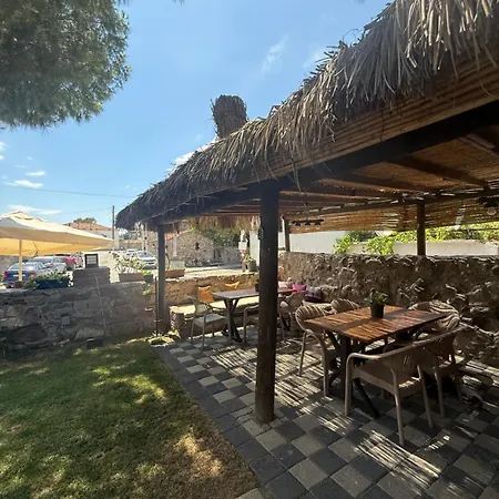 Stone Retreat In Kuecuekkoey